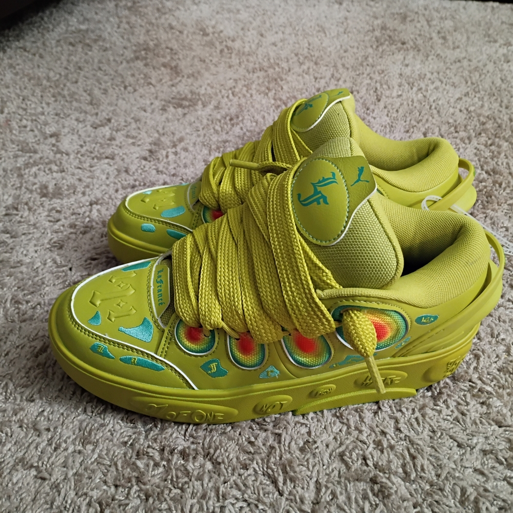 Puma Kids Sneakers in Vibrant Yellow and Blue La France Heat Map Open To Offers - Picture 2 of 7